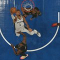 San Antonio "rasterao vukove" i zakazao spektakl sa Oklahomom, Detroit ponovo odbio da "umre"