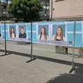 Đaci generacije na bilbordima u centru Novog Pazara