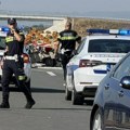 Kamion smrskan, svuda srča, tela leže pored bankine: Strašne fotografije sa mesta sudara na putu Šabac–Loznica