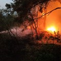 Srbija se bori sa 23 požara: Na terenu vatrogasci, vojska i helikopteri