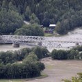 Od nabujalih voda srušio se železnički most u Norveškoj (FOTO)
