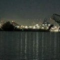 Ogromni brod udario u most, celog ga izlomio, sve upalo u reku: Jezivi prizori iz Amerike