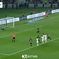 I dalje u dobroj formi: Vladimir Stojković odbranio penal Benzemi
