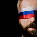 "Nalazimo se u ratu dezinformacijama": Kako funkcioniše ruska propaganda i kako obični ljudi upadaju u zamku Kremlja