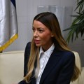 Mesarović osudila napade na prostorije SNS