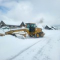 Mehanizacija Srbijašuma pomaže u čišćenju snega u Polimlju