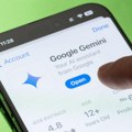 Epl izabrao Guglov AI model Džeminaj za novu generaciju asistenta Siri