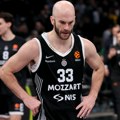 (VIDEO) Nik Kalates „pobegao“ u Atinu