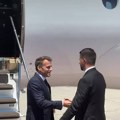 Makron stigao u Crnu Goru: Svečano ga dočekao Jakov Milatović, sledi dodela Ordena