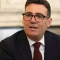 Bernam objavio rat vejp šopovima i kladionicama u Engleskoj
