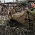Ukrajinski zvaničnik: U ruskom napadu na Herson poginuo spasilac, osam ranjeno