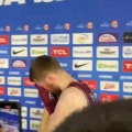 Bivši igrač Partizana utučen daje izjavu, a iza prolazi Bertans i plače kao kiša: Najtužniji snimak Letonaca