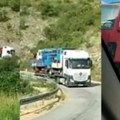 Na “kamiončini” vozi kamione s kamionima na njima – hit snimak iz BIH (VIDEO)