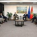 Opozicija traži nove popisivače Šef crnogorskog Parlamenta najavio sastanak povodom Zakona o popisu stanovništva