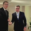 Vučić se sastao sa Lajčakom u Davosu