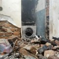 Samohrana majka troje dece ostala bez krova nad glavom Vatra progutala kuću u Lapovu; Dobri ljudi skupili se da pomognu
