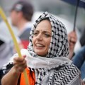 Neviđena popularnost palestinske kefije u SAD-u