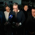 Vučić obišao Dačića na Klinici za pulomologiju: Situacija teška, na respiratoru je