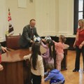 Mališani iz vrtića „Bubamara“ u poseti Gradskoj kući