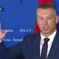Ministar na pitanje o studentkinjama koje su veličale Mladića podigao tri prsta