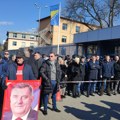 Podrška Dodiku i Lukiću: Građani okupljeni ispred suda, povećane mere bezbednosti