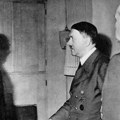 Ne, Hitler nije preživeo, nije pobegao podmornicom, niti živi na skrivenoj strani meseca. Umro je pre tačno 80 godina od…