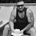 Posle jezive tuče na benjaminovoj sahrani, pojavila se potresna poruka od misteriozne devojke: Nedostaješ mi, da osetim tvoj…