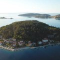 Na ovom ostrvu na Jadranu živi samo jedan čovek: Nekada bilo ponos i dika cele Juge, njegovo "belo zlato" koristili i…