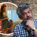 (Foto) ćerka (9) Nebojše Glogovca u njegovom rodnom Trebinju: Ponosna majka sve podelila: Mala Sunčica ispred tatinog murala
