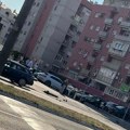 Automobil udario pešaka: Teška nesreća na Novom Beogradu: Hitna pomoć na licu mesta (foto)