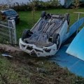 Udes kod Čačka "Jugom" sleteo s puta pa udario u banderu