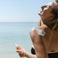 Revolucija u kremama za sunčanje! Rusi napravili UV filter koji podmlađuje i uništava bakterije