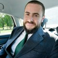 Iza kulisa: Ministar Zukorlić pokazao kako izgleda njegov radni dan u Vladi Srbije (VIDEO)