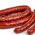 Popularna kobasica se hitno povlači sa tržišta! Otkrivena opasna bakterija, izaziva otkazivanje bubrega
