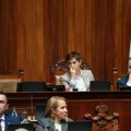 Treći dan vanredne sednice u Skupštini: Poslanici nastavljaju raspravu o nepoverenju Vladi