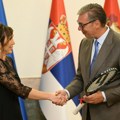 Vučić o napadima na Jelenu Janković: Šizofreno političko delovanje, a ne novinarstvo
