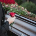 Hrvatski sveštenik upozorio na grozan trend koji viđa po sahranama: "Dajte, ljudi..."
