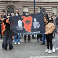 Skandal na protestima u Tirani: Demonstranti nose zastavu "Velike Albanije"