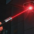Može li laserski pokazivač da zaslepi nadzornu kameru