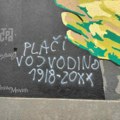 Na muralu sa likom Svetozara Miletića u Novom Sadu ispisan grafit „Plači Vojvodino“