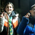 (VIDEO) Nika, Elena i Aleksa, srećne ruke! Tradicionalno lomljenje Česnice u parku Sveti Sava