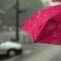 Sutra u Srbiji pre podne oblačno ponegde sa kišom, tokom dana sunčani periodi