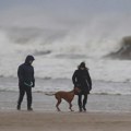 Nevreme i opasnost od poplava pokvarile doček Nove godine u Velikoj Britaniji