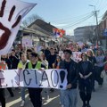 Učenici gimnazije, ekonomske, medicinske i tehničke škole blokirali centar Leskovca