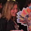 (Video) Branka Katić se krila iza kartonske polugole igračice: "Nemojte, nije za slikanje", hit scena sa poznatom glumicom na…