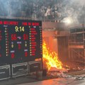 Haos na Tašmajdanu - "grobari" izazvali veliki požar! VIDEO