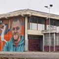 Voljeni nastavnik nikad neće biti zaboravljen: Na zidu škole oslikan mural posvećen Nenadu Grujiću FOTO