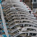 Kina zatrpava svet automobilima na benzin koje ne može da proda kod kuće