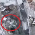 "Gledajte šta radimo stranim plaćenicima, razneli smo ga u deliće" Rusi objavili šok snimak sa fronta!