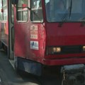 Nezgoda na Zvezdari: Autobus se otkačio sa šlepera, pa udario u tramvaj - izbio i požar